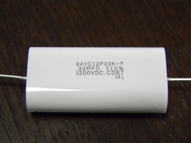 無(wú)錫容通電子給您介紹薄膜電容與電解電容的區(qū)別